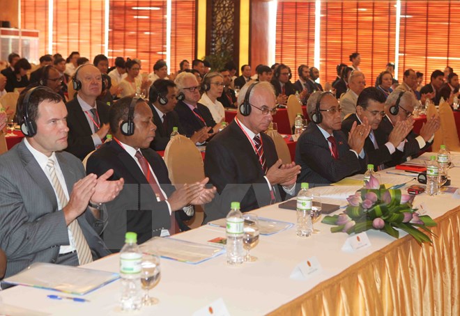 អង្គទូតជួយតំបន់ប៉ែកខាងជើងភាគកណ្តាលវៀតណាមវិនិយោគហេដ្ឋារចនាសម្ព័ន្ធ